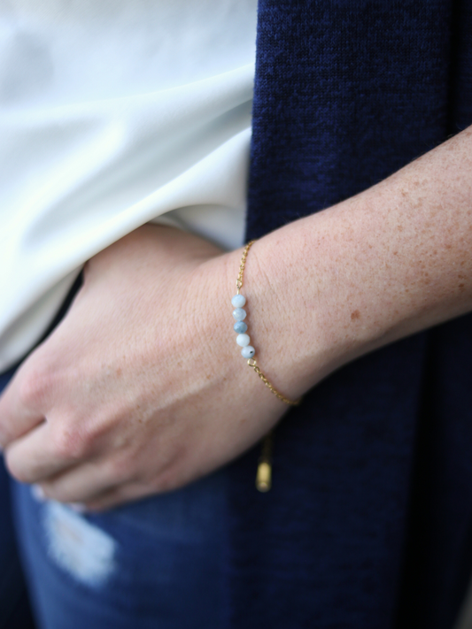 Dainty Gemstone Bracelet - Aquamarine / Communication