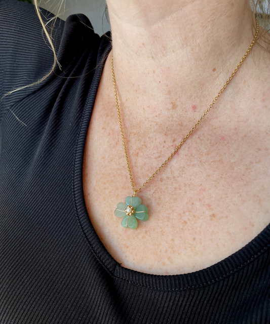 Gemstone Clover Necklace - Green Aventurine / Focus