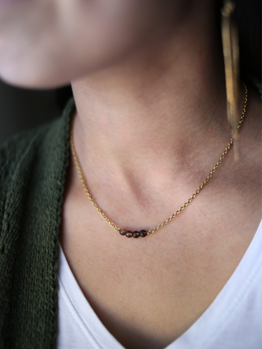 Dainty Affirmation Necklace - Smoky Quartz / Relaxation