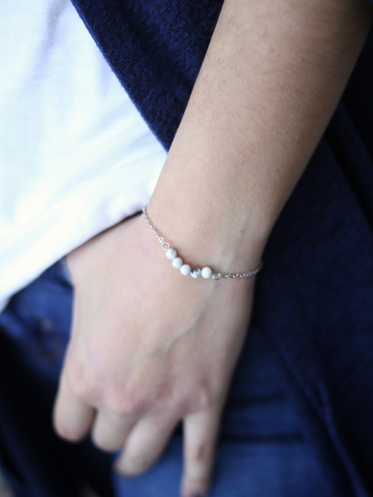 Dainty Gemstone Bracelet - Howlite / Tranquility